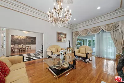 63 Fremont Pl, Los Angeles, CA 90005 - Photo 4