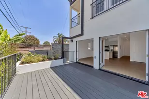3045 Wellington Rd, Los Angeles, CA 90016 - Photo 2