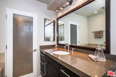 1221 N Kings Rd #307, West Hollywood, CA 90069 - Photo 6