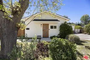 19014 Bessemer St, Tarzana, CA 91335 - Photo 2