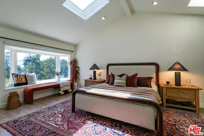 2216 E Live Oak Dr, Los Angeles, CA 90068 - Photo 16