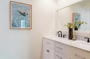 2216 E Live Oak Dr, Los Angeles, CA 90068 - Photo 24