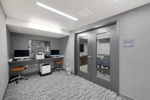 1755 Ocean Ave, Santa Monica, CA 90401 - Photo 46