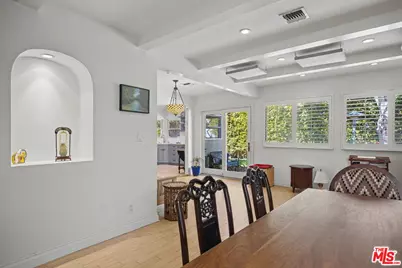 10481 Eastborne Ave, Los Angeles, CA 90024 - Photo 12