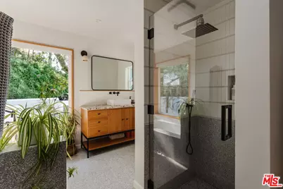 21114 Colina Dr, Topanga, CA 90290 - Photo 28