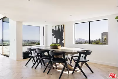 7866 Fareholm Dr, Los Angeles, CA 90046 - Photo 8