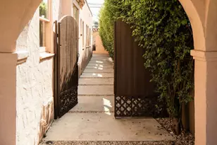 1738 S Ogden Dr, Los Angeles, CA 90019 - Photo 52