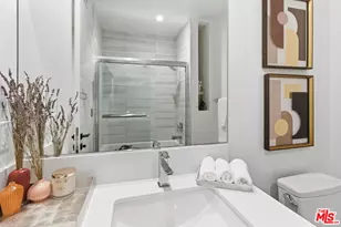 6707 N Sepulveda Blvd, Van Nuys, CA 91411 - Photo 20