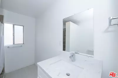 527 N Cummings St, Los Angeles, CA 90033 - Photo 18