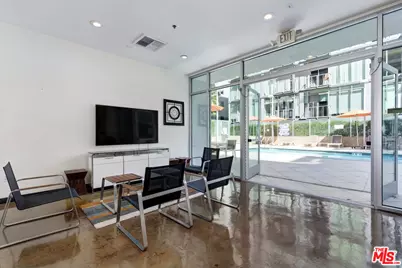 645 W 9th St #240, Los Angeles, CA 90015 - Photo 32