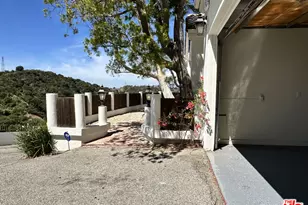 2131 Kew Dr, Los Angeles, CA 90046 - Photo 48