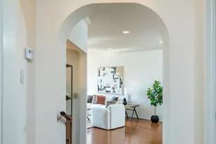 8455 Fountain Ave, West Hollywood, CA 90069 - Photo 4