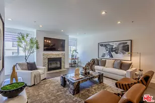 120 S Crescent Dr, Beverly Hills, CA 90212 - Photo 1