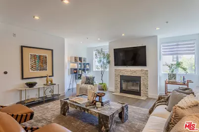 120 S Crescent Dr #304, Beverly Hills, CA 90212 - Photo 1
