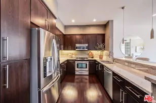 10878 Bloomfield St, Toluca Lake, CA 91602 - Photo 4