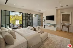 155 N Anita Ave, Los Angeles, CA 90049 - Photo 14