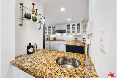 11687 Bellagio Rd #3, Los Angeles, CA 90049 - Photo 10