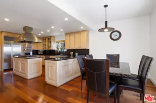 5045 Calatrana Dr, Woodland Hills, CA 91364 - Photo 14