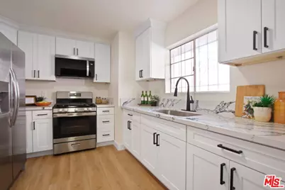 6339 10th Ave, Los Angeles, CA 90043 - Photo 4