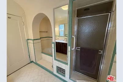 110 N Elm Dr, Beverly Hills, CA 90210 - Photo 18