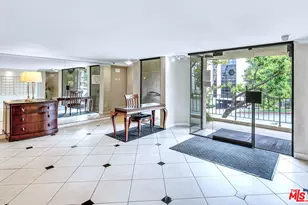 11645 Montana Ave, Los Angeles, CA 90049 - Photo 38