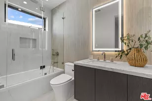 1964 Thayer Ave, Los Angeles, CA 90025 - Photo 18