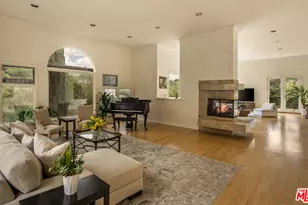 3780 Multiview Dr, Los Angeles, CA 90068 - Photo 12