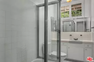 260 N Bundy Dr, Los Angeles, CA 90049 - Photo 36