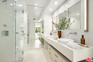 10551 Wilshire Blvd, Los Angeles, CA 90024 - Photo 30