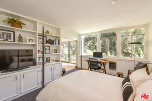 289 S Barrington Ave, Los Angeles, CA 90049 - Photo 10