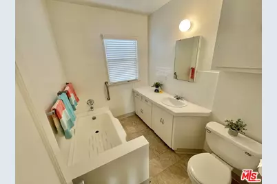 854 Rose Ave, Venice, CA 90291 - Photo 12