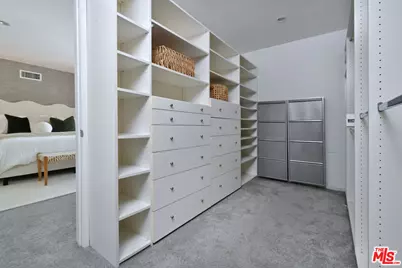 4176 Klump Ave, Studio City, CA 91602 - Photo 16