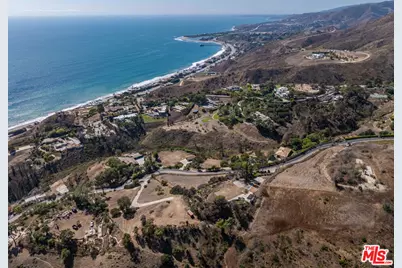 22105 Carbon Mesa Rd, Malibu, CA 90265 - Photo 4