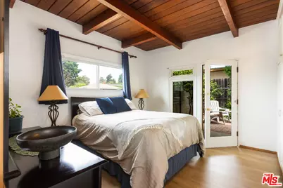 5283 Thornburn St, Los Angeles, CA 90045 - Photo 16