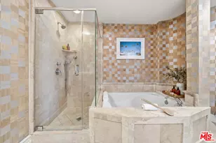 850 N Croft Ave, West Hollywood, CA 90069 - Photo 14