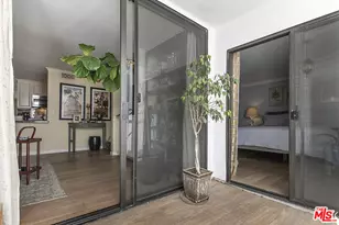 906 N Doheny Dr, West Hollywood, CA 90069 - Photo 18