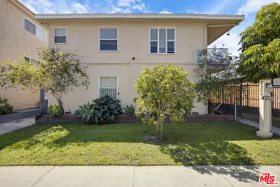 4253 S Centinela Ave, Los Angeles, CA 90066 - Photo 2