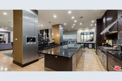 1799 Correa Way, Los Angeles, CA 90049 - Photo 14