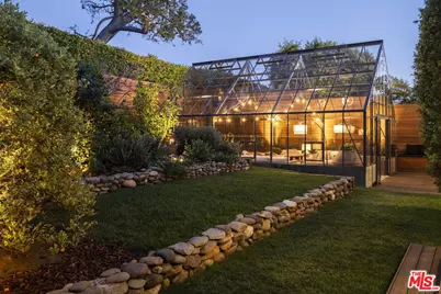 216 Notteargenta Rd, Pacific Palisades, CA 90272 - Photo 72