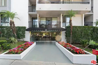 906 N Doheny Dr #221, West Hollywood, CA 90069 - Photo 2