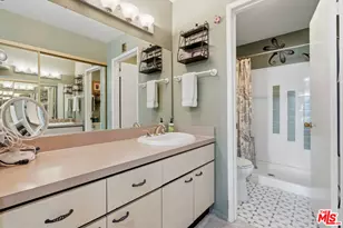 906 N Doheny Dr, West Hollywood, CA 90069 - Photo 18