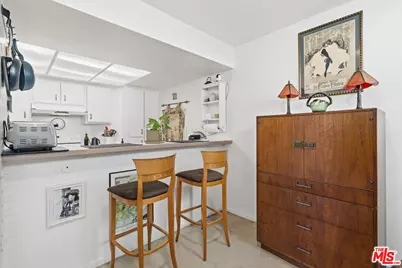 906 N Doheny Dr #221, West Hollywood, CA 90069 - Photo 10