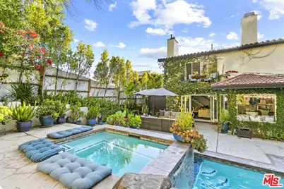 5176 Don Pio Dr, Woodland Hills, CA 91364 - Photo 24