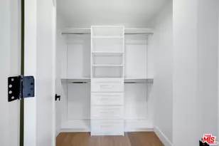 244 S Gramercy Pl, Los Angeles, CA 90004 - Photo 28