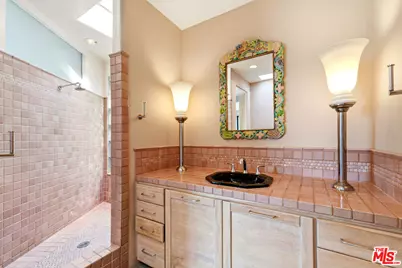2011 W Silver Lake Dr, Los Angeles, CA 90039 - Photo 18