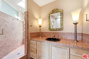 2011 W Silver Lake Dr, Los Angeles, CA 90039 - Photo 18