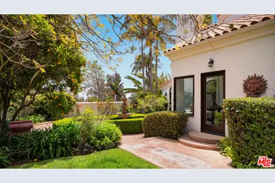 29675 Harvester Rd, Malibu, CA 90265 - Photo 34