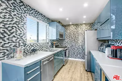 831 S Gretna Green Way #302, Los Angeles, CA 90049 - Photo 6