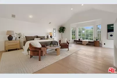 9315 Beverly Crest Dr, Beverly Hills, CA 90210 - Photo 28