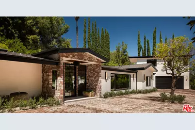 18001 Boris Dr, Encino, CA 91316 - Photo 2